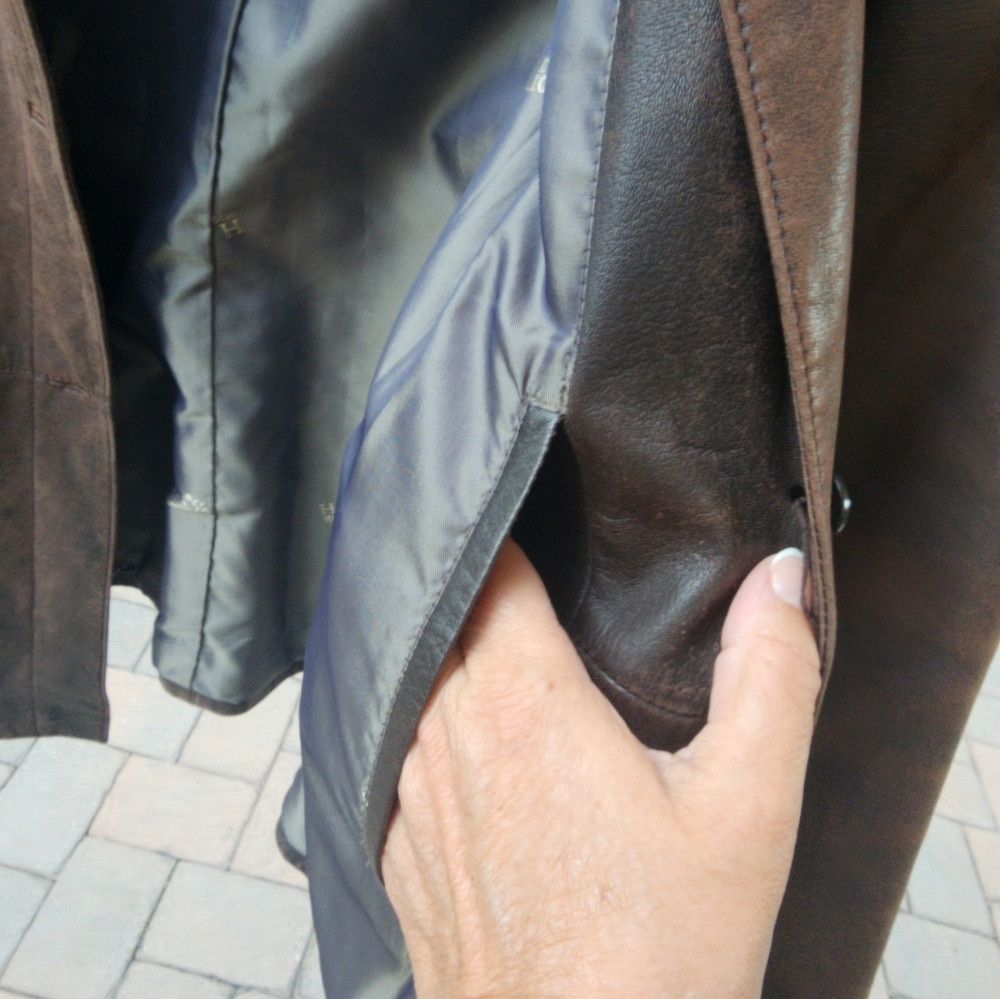 Womens Lambskin Brown Leather Blazer
by H. Bevtoni. Details:Size L.New Condition - Picture 10 of 11